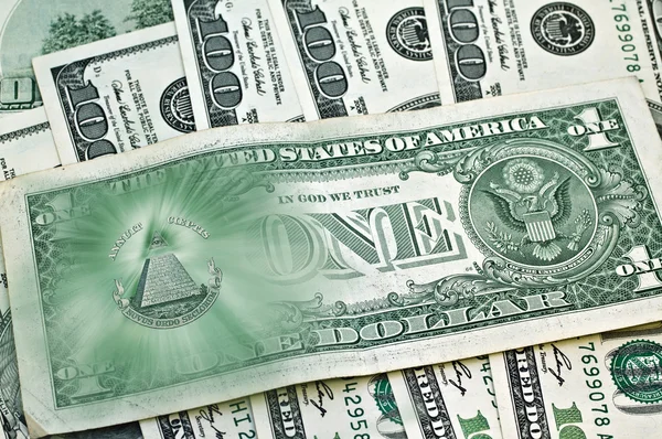 Eye of Providence, Beams over banknotes hundred dollars