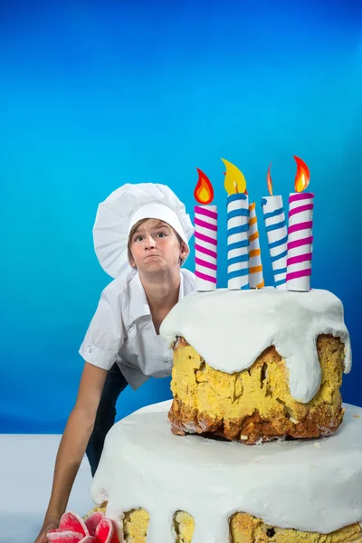 Confectioner with cake