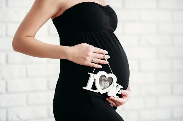 Pregnant woman, ultrasound scan