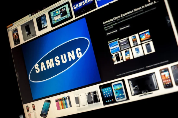 BELGRADE - JANUAR 29, 2014 Google image search for Samsung logo photos on PC screen