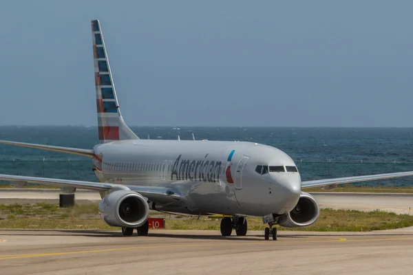 Boeing 737 American Airlines on Saint Martin Airport