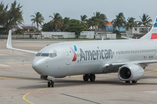 Boeing 757 American Airlines on Saint Martin Airport