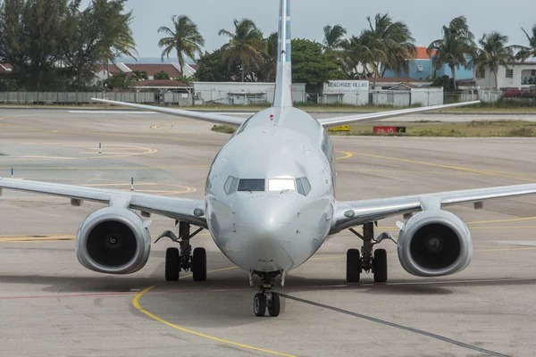 Boeing 757 American Airlines on Saint Martin Airport