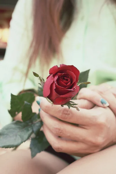 Rose hands online