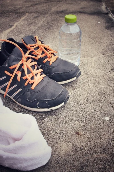 Sport shoes with water drink