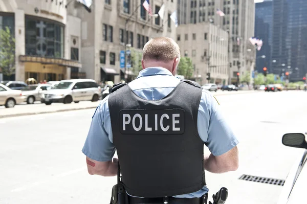 Photo of policeman in Chicago