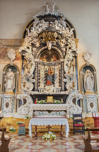 PADUA, ITALY - SEPTEMBER 9, 2014: Baroque side altar of Virgin Mary \