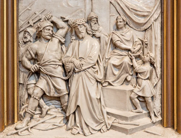 VIENNA, AUSTRIA - DECEMBER 17, 2014: The Jesus from Pilate relief as one part of Cross way cycle in Sacre Coeur church by R. Haas from end of 19. cent.
