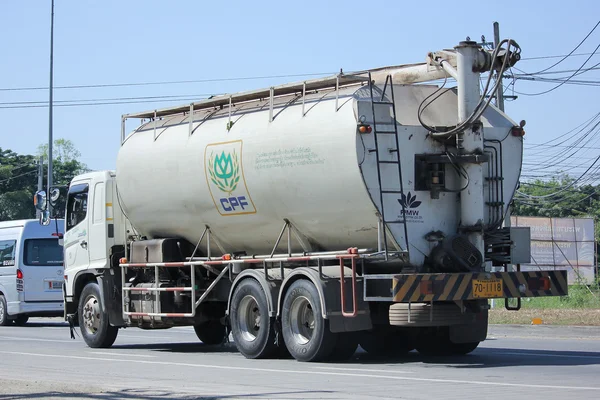 Animal food Tank Truck of KYD Transport.