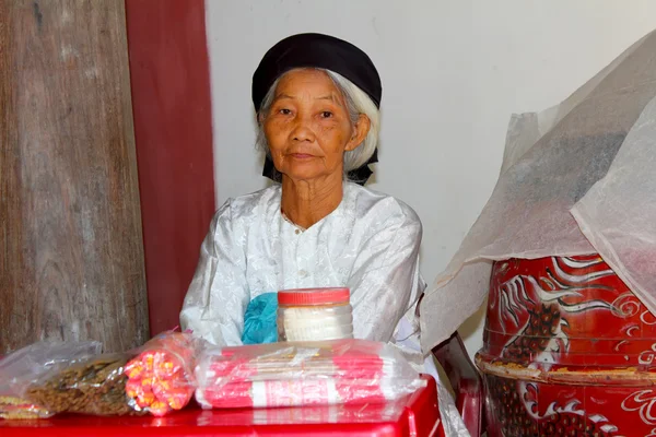 HAI DUONG, VIETNAM, SEPTEMBER, 6: People selling good on Septemb