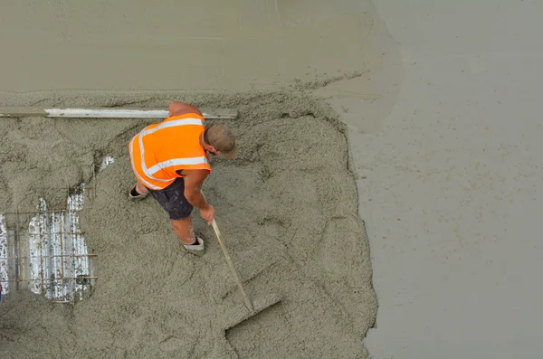 Construction builder leveling cement