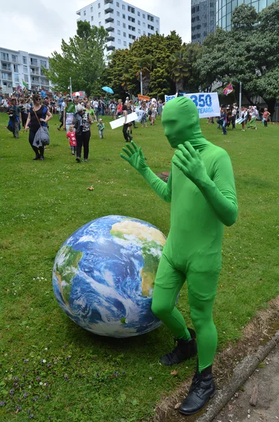 Thousands rally for action on climate change