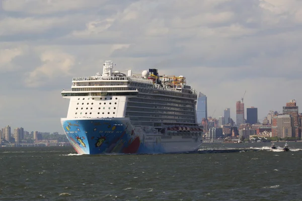 Norwegian Breakaway Cruise Ship leaving New York harbor