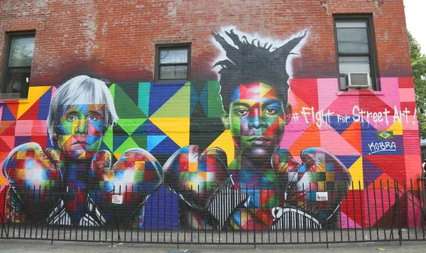 Mural art by Brazilian Mural Artist Eduardo Kobra recruits Pop art legend Andy Warhol and 80s art superstar Jean-Michel Basquiat