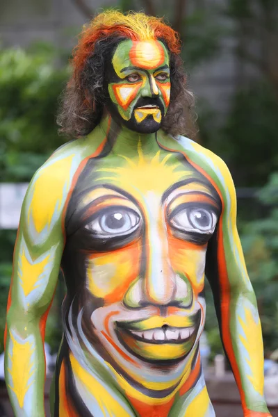 Artists paint 100 fully nude models of all shapes and sizes during second NYC Body Painting Day