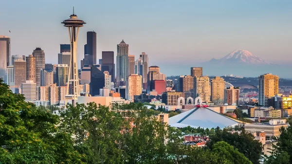 Seattle skyline panorama at sunset as seen from Kerry Park, Seattle, WA, USA