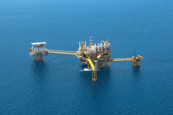 Offshore construction platform for production oil and gas, Aeria