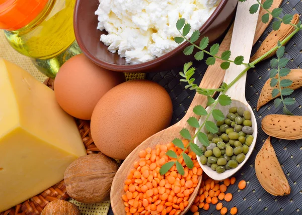 Protein food : eggs, almonds, lentils, cheese, walnut, and curd