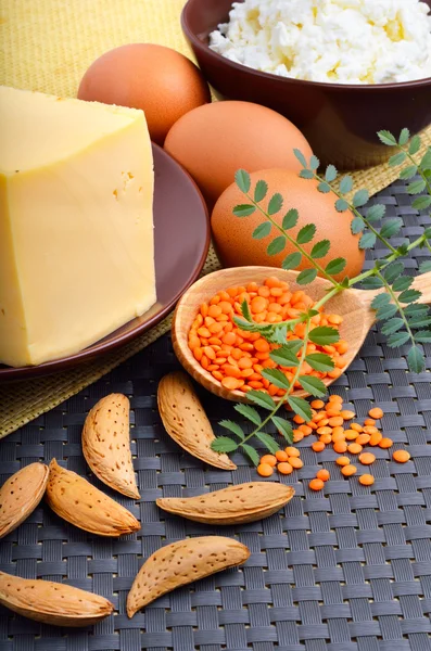 Protein food : eggs, almonds, lentils, cheese and curd