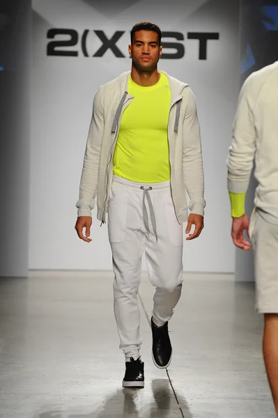 2(X)IST Men's Spring Summer 2015 Runway Show