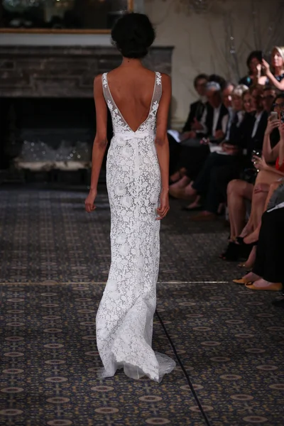 Mira Zwillinger Bridal collection