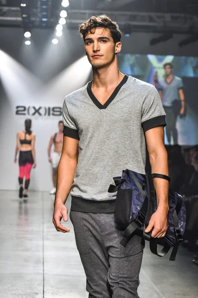 2(X)IST Men\'s Spring Summer 2016 Runway Show