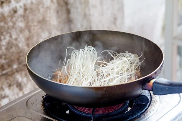 Fried noodle in pan