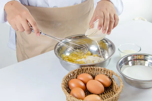 Making banana cake