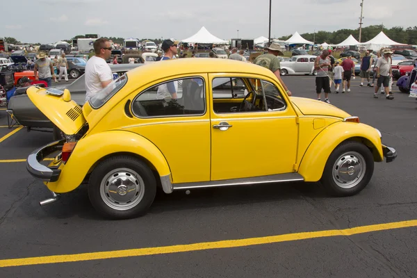1976 VW Yellow Bug / Beetle Car Side View