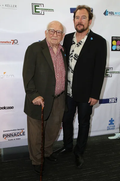 Ed Asner, Matt Asner