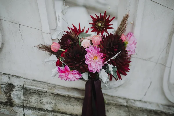 Bouquet of red and pink flowers