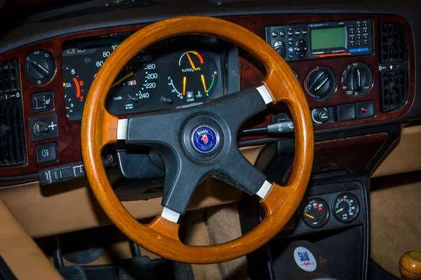 Cabin of entry-level luxury car Saab 900 Turbo convertible