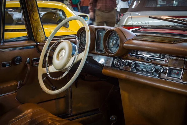 Cabin of full-size luxury car Mercedes-Benz 280 SE 3.5 Coupe (W111), 1970.