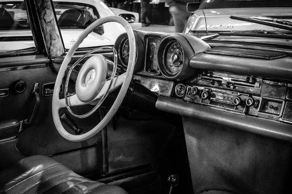 Cabin of full-size luxury car Mercedes-Benz 280 SE 3.5 Coupe (W111), 1970.