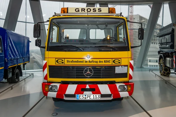Recovery truck Mercedes-Benz 814, 1992