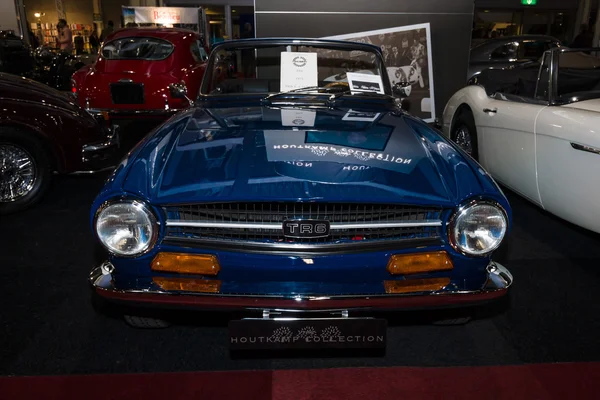 British six-cylinder sports car Triumph TR6, 1973