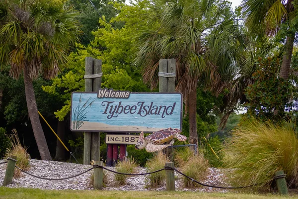 Tybee island welcome greeting sign