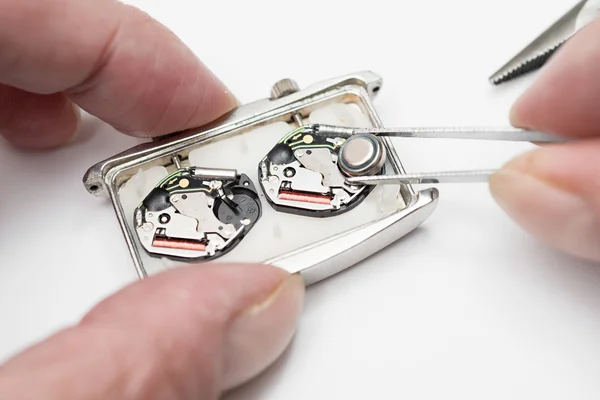 Reparation and restoration of watches