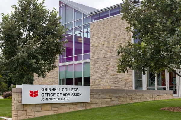 Grinnell College Office of Admission on the campus of Grinell College