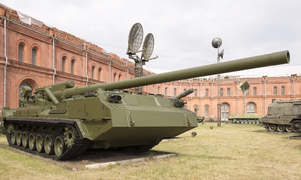 The record powerful artillery in the world of self-propelled 2S