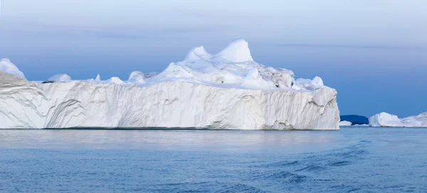 Greenland. Ices of polar regions.