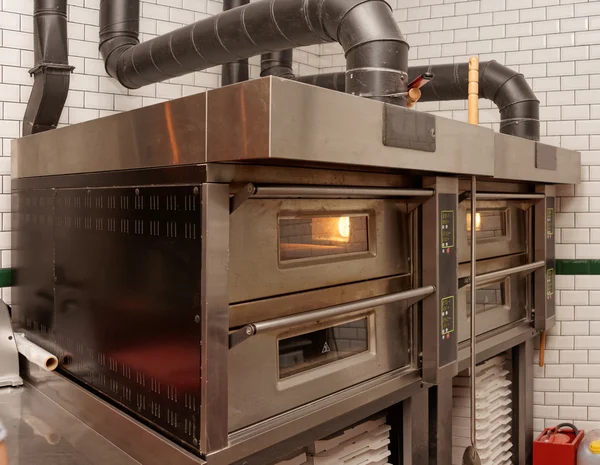 Large pizza oven