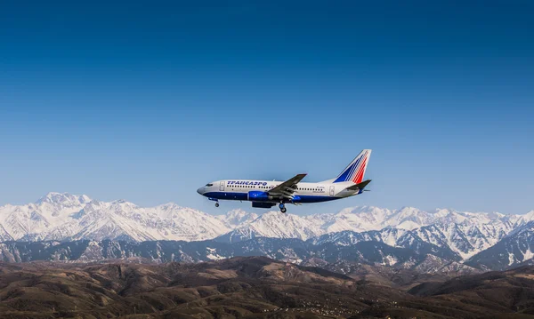 Boeing-737 of Transaero airline comes in land at Almaty