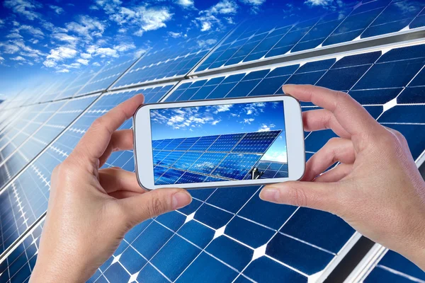 Taking picture of solar panels with smartphone