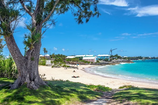 Inviting Bermuda Beach