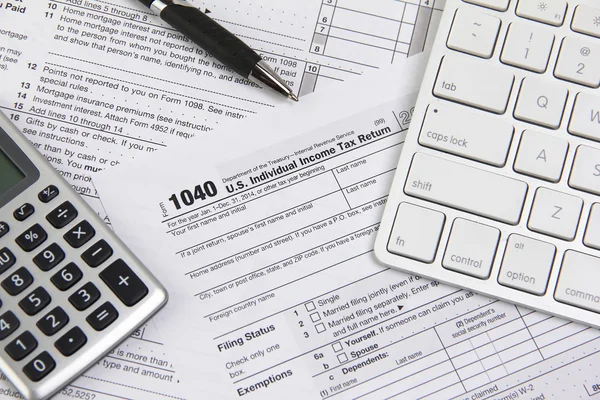 Filing online taxes before deadline