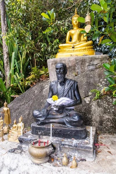 Statues near Big Buddha monument