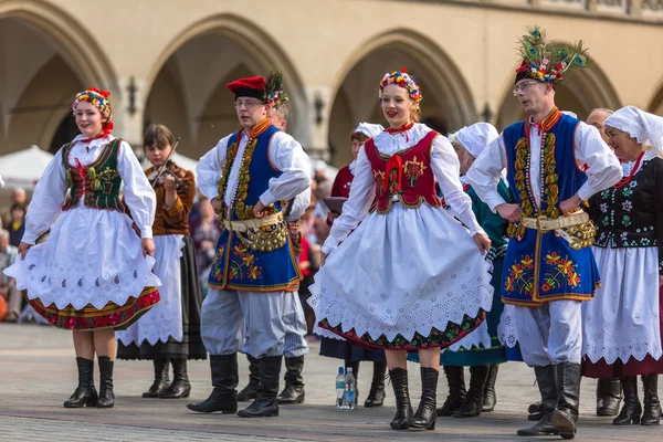 Polish folk collective on Main square