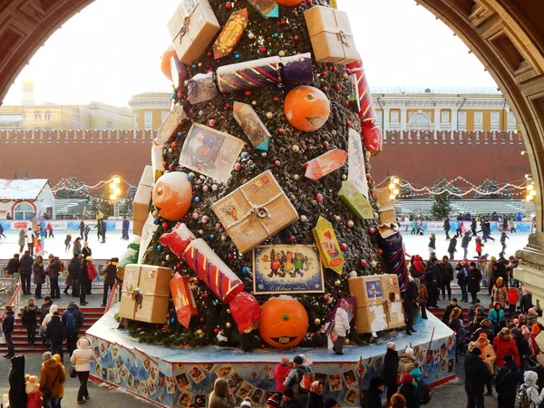 A Christmas tree in Red Square near the State Department Store in Moscow.