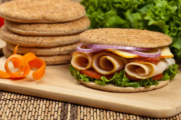 Whole Wheat Thin Sandwich Roll